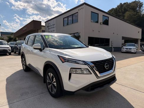 Used 2023 Nissan Rogue SV FWD image 1