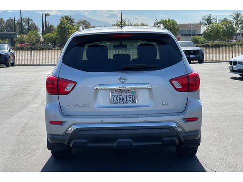 Used 2017 Nissan Pathfinder SV w/ Cargo Package FWD image 4