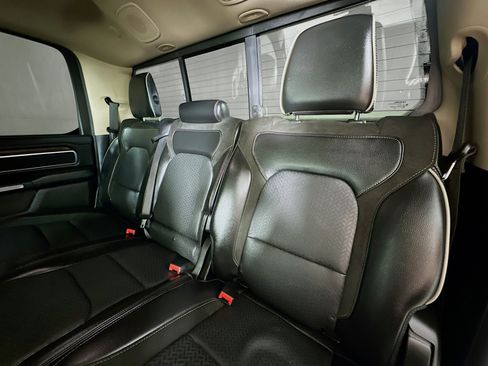 Used 2019 RAM 1500 Laramie AWD/4WD image 22