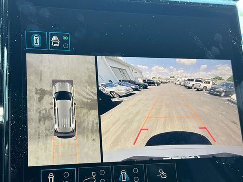 Used 2025 GMC Acadia Elevation FWD image 20