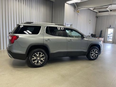 Used 2023 GMC Acadia SLE w/ Driver Convenience Package image 11