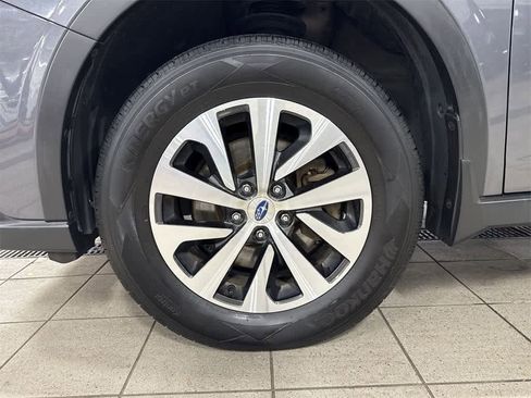 Used 2020 Subaru Outback Premium image 10