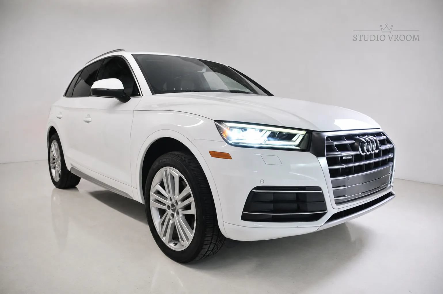 Used 2019 Audi Q5 2.0T Premium Plus w/ Premium Plus Package AWD/4WD image 4