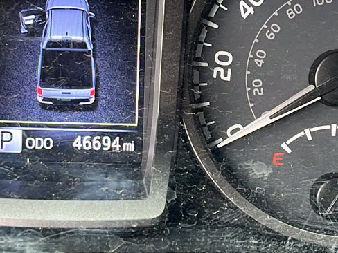 Used 2022 Toyota Tacoma TRD Sport image 30