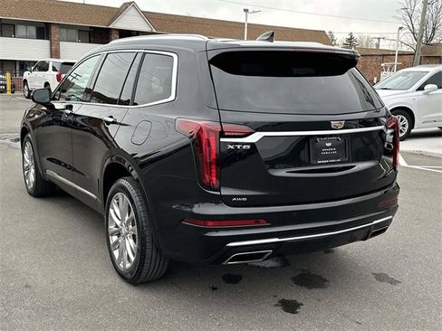 Used 2021 Cadillac XT6 Premium Luxury image 8