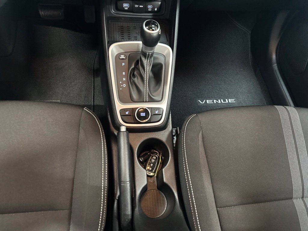 Certified 2026 Hyundai Venue SEL FWD image 18