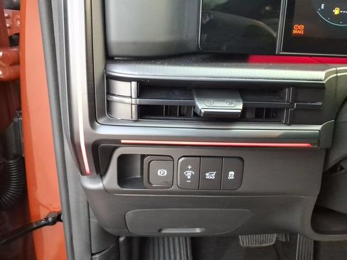 Used 2024 Hyundai Santa Fe Calligraphy AWD/4WD image 29