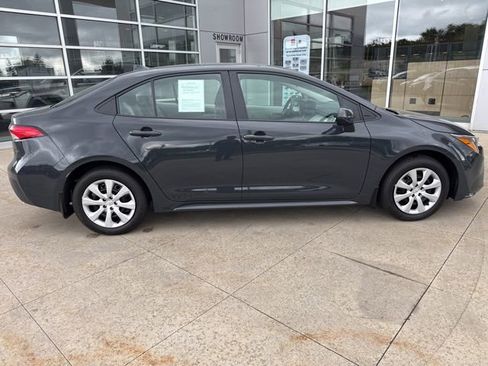 Used 2025 Toyota Corolla LE FWD image 8