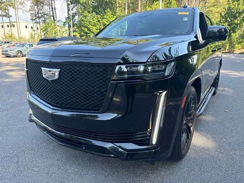 Used 2023 Cadillac Escalade Sport w/ Touring Package AWD/4WD image 9