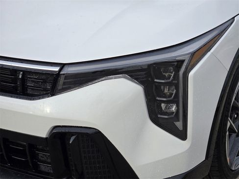 New 2025 Kia K4 GT-Line image 12