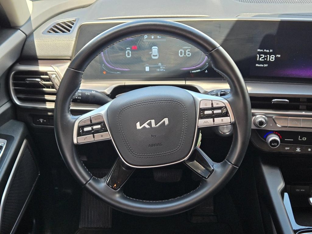 Used 2025 Kia Telluride LX FWD image 20