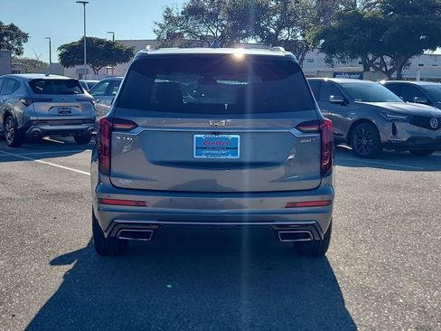 Used 2021 Cadillac XT6 Luxury image 12