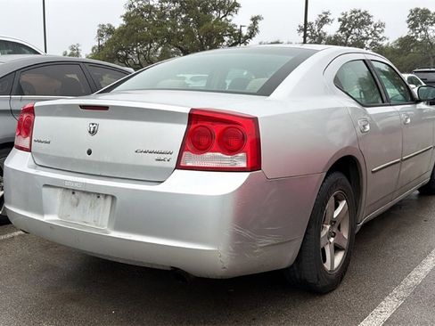 Used 2010 Dodge Charger SXT image 4