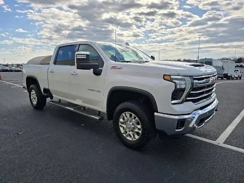 Used 2024 Chevrolet Silverado 2500 LTZ w/ LTZ Plus Package image 5