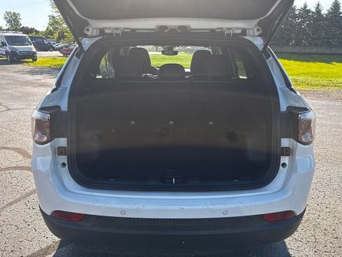 Certified 2025 Jeep Compass Limited AWD/4WD image 17