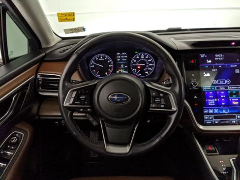 Used 2020 Subaru Outback Touring AWD/4WD image 10