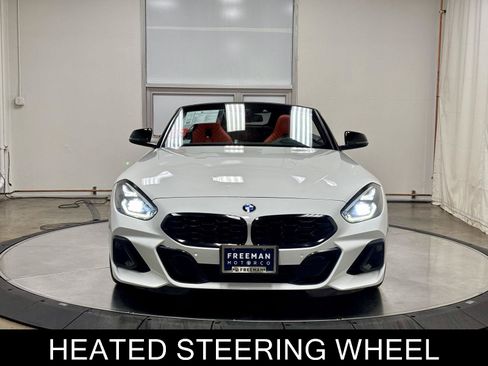 Used 2023 BMW Z4 sDrive30i w/ Premium Package RWD image 3