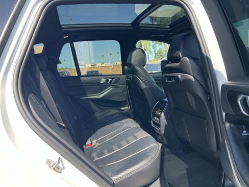 Used 2022 BMW X5 xDrive40i w/ M Sport Package AWD/4WD image 35