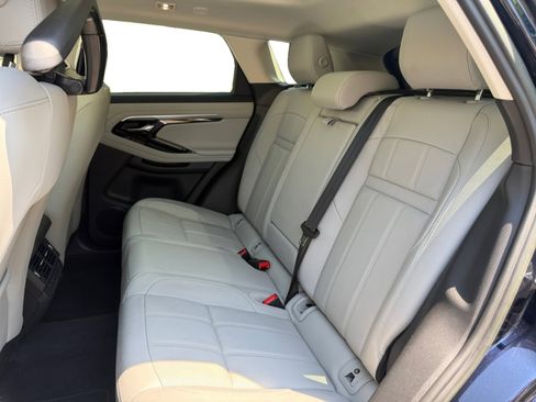 Used 2023 Land Rover Range Rover Evoque SE AWD/4WD image 16