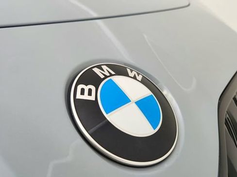 Used 2024 BMW 740i xDrive w/ Premium Package image 16