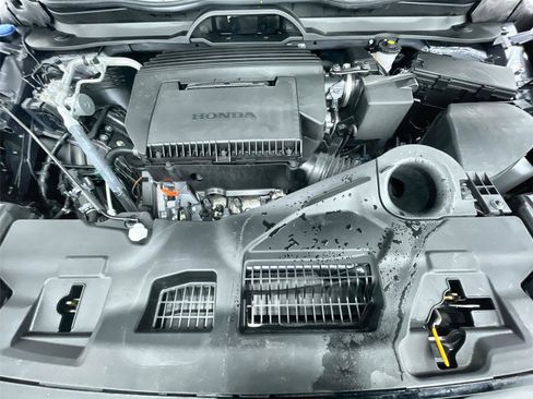 Certified 2025 Honda Pilot Black Edition image 11