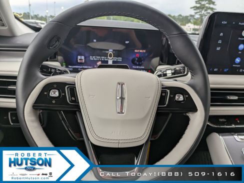 New 2025 Lincoln Aviator 2WD w/ Equipment Group 101A image 22