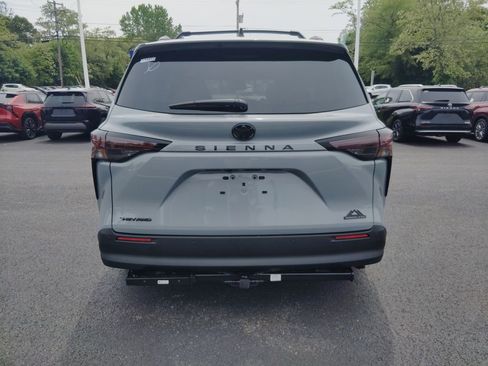 New 2026 Toyota Sienna XLE Woodland Edition AWD/4WD image 14