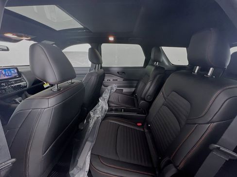 New 2026 Nissan Pathfinder Rock Creek image 23