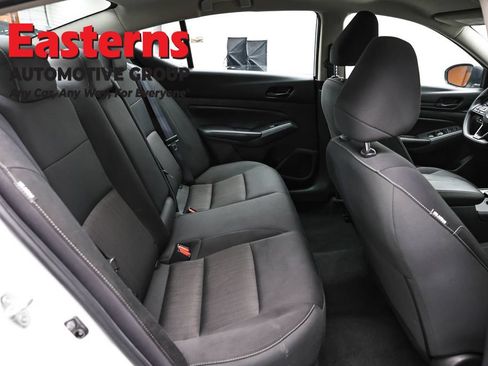 Used 2024 Nissan Altima 2.5 S FWD image 22