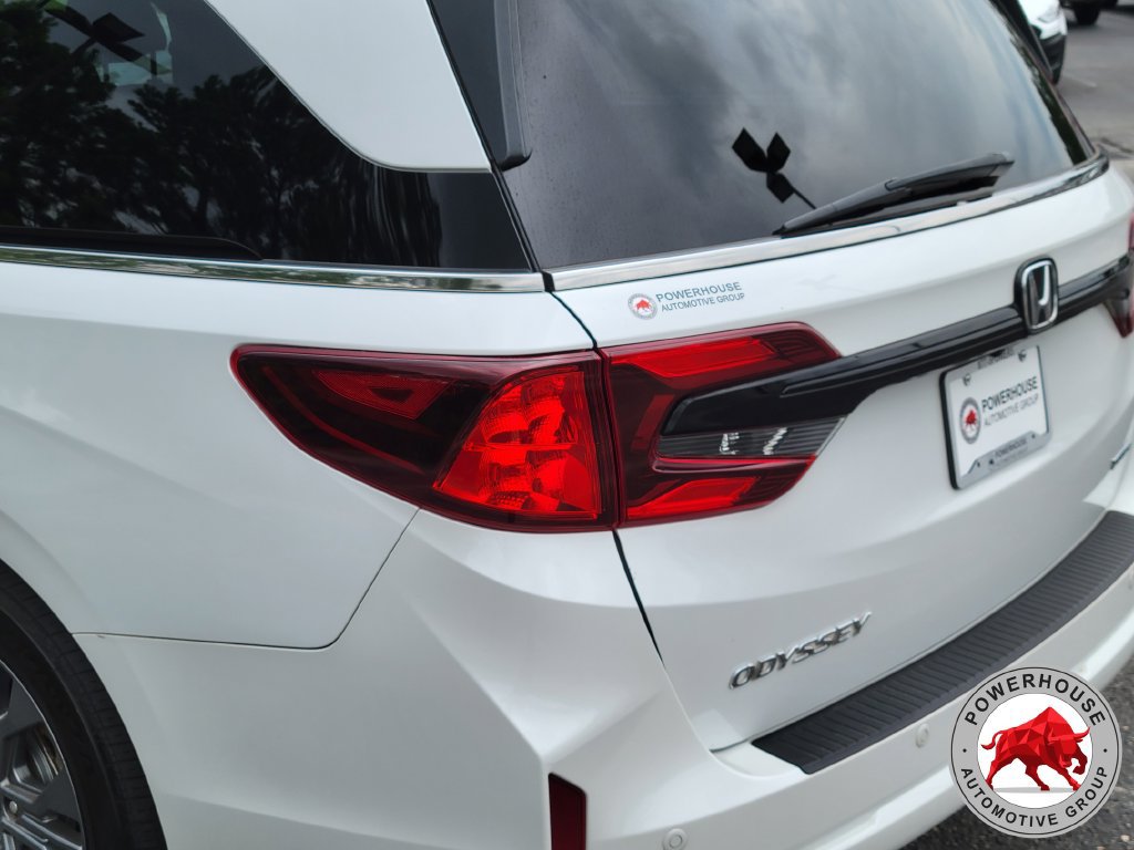 Used 2025 Honda Odyssey Touring image 13