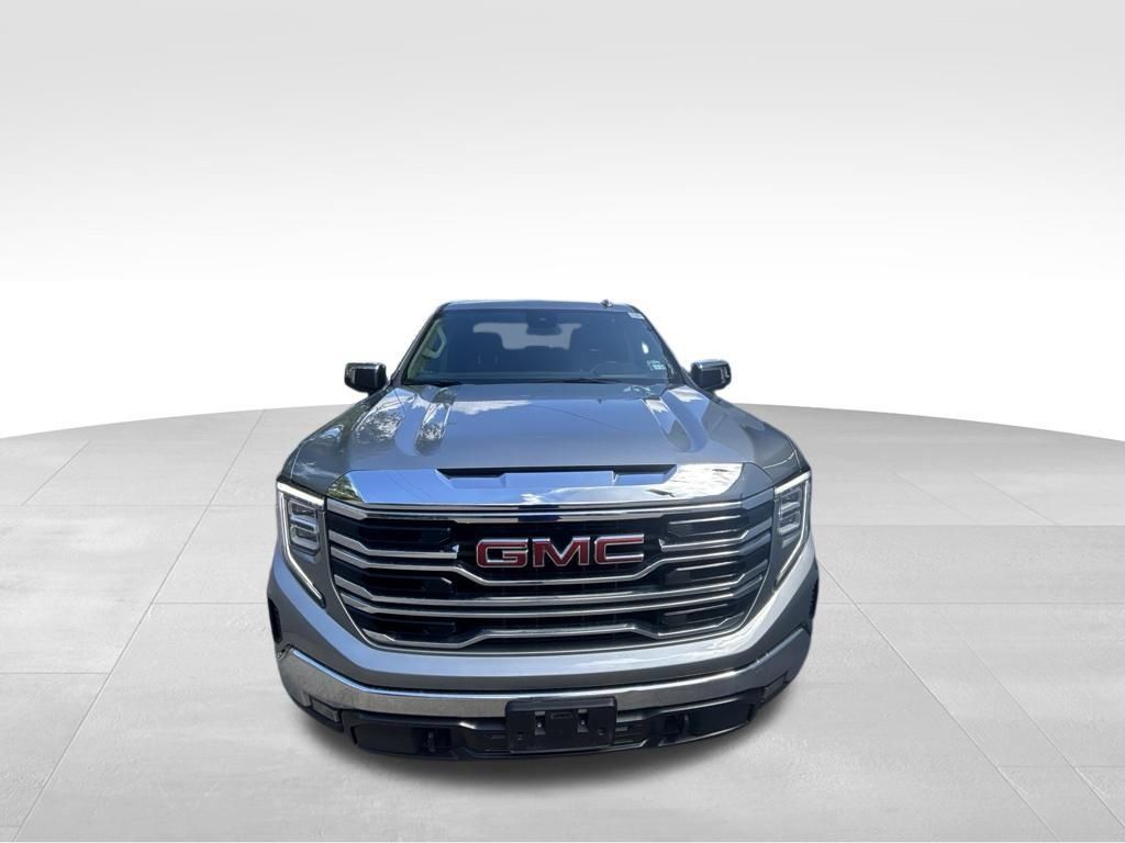 Used 2025 GMC Sierra 1500 SLT RWD image 2