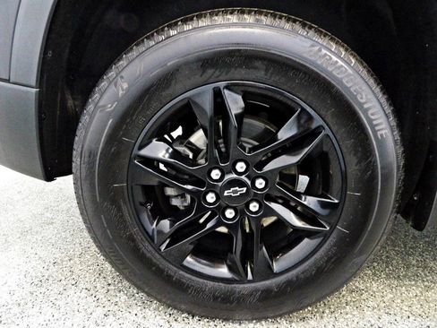 Used 2022 Chevrolet Traverse LS w/ Midnight/Sport Edition FWD image 21
