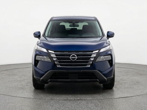 Used 2025 Nissan Rogue SV FWD image 2