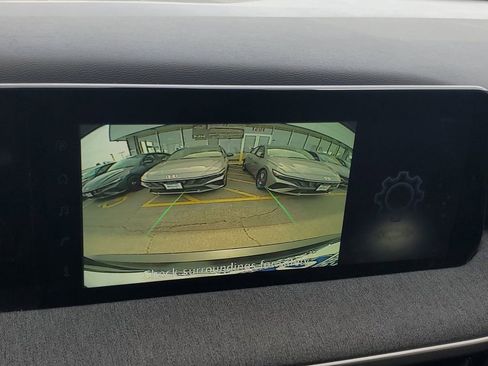 Used 2025 Nissan Kicks SV image 23