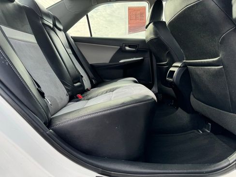 Used 2012 Toyota Camry SE w/ Leather Pkg image 27