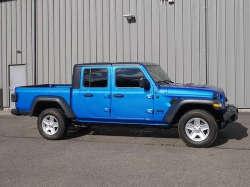 Used 2020 Jeep Gladiator Sport w/ Quick Order Package 24S image 2