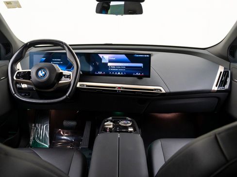 Used 2024 BMW iX xDrive50 w/ Convenience Package image 10