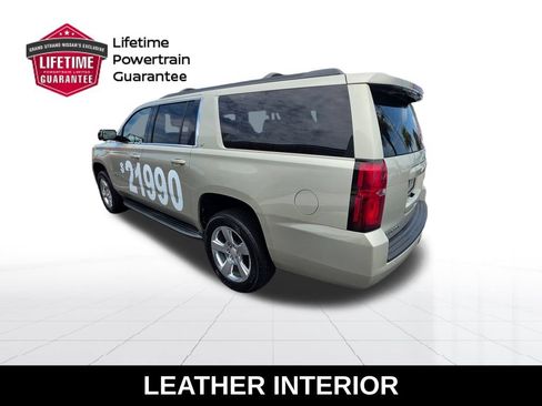 Used 2016 Chevrolet Suburban LT RWD image 3
