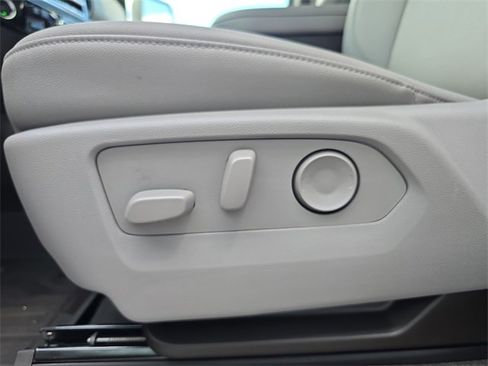 New 2025 GMC Sierra 2500 SLT w/ SLT Premium Package image 20