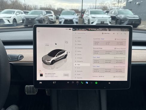 Used 2023 Tesla Model 3 Standard Range image 8
