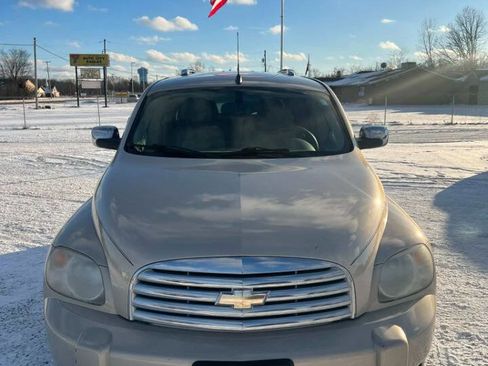Used 2009 Chevrolet HHR LT image 4