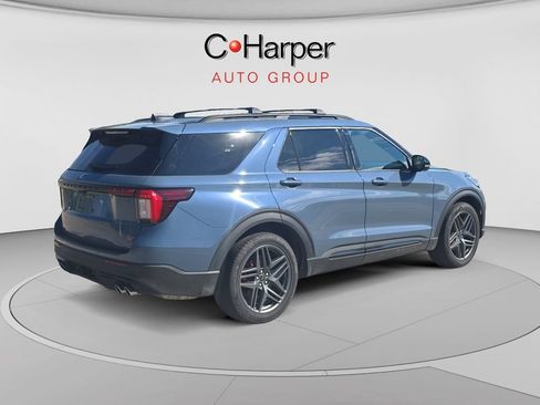 Used 2025 Ford Explorer ST AWD/4WD image 3