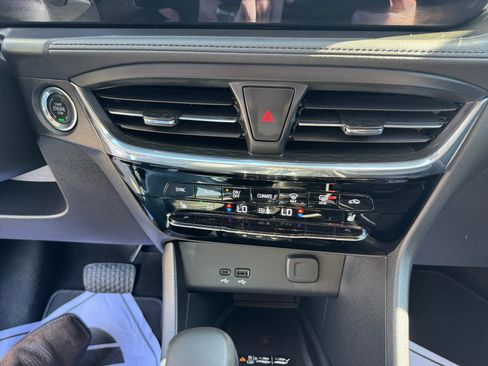 Used 2025 Buick Encore GX Avenir w/ Avenir Technology Package image 21