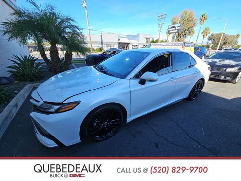 Used 2021 Toyota Camry XSE image 1