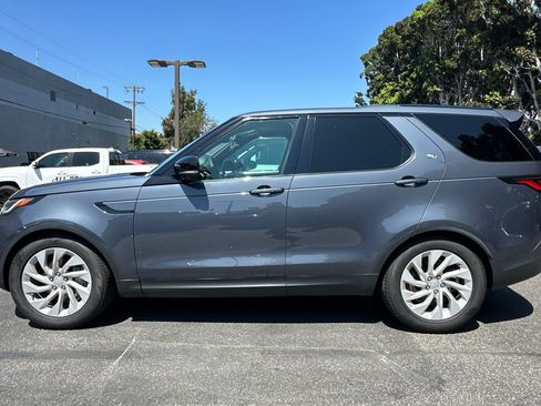 Used 2025 Land Rover Discovery S AWD/4WD image 2