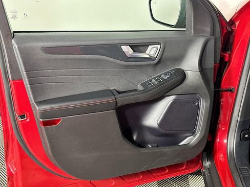 Used 2024 Ford Escape ST-Line image 10