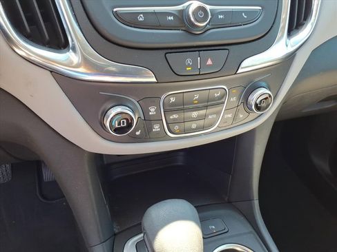 Used 2023 Chevrolet Equinox LT w/ Driver Convenience Package image 34