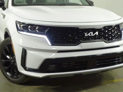 Used 2022 Kia Sorento SX image 40