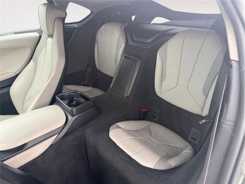 Used 2016 BMW i8 image 13