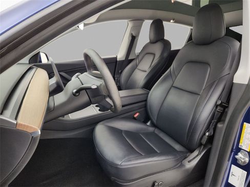 Used 2021 Tesla Model Y 2WD image 5